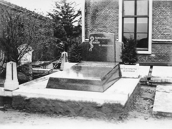 Leiderdorp_begraafplaats_dorpskerk_grafmonumenten_gedenktekens_keuzenkamp-marcelis