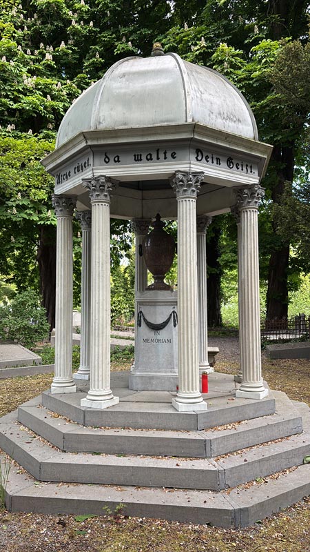 Koepel-urnmonument-oud-officier-Hekmeijer_Keuzenkamp-marcelis
