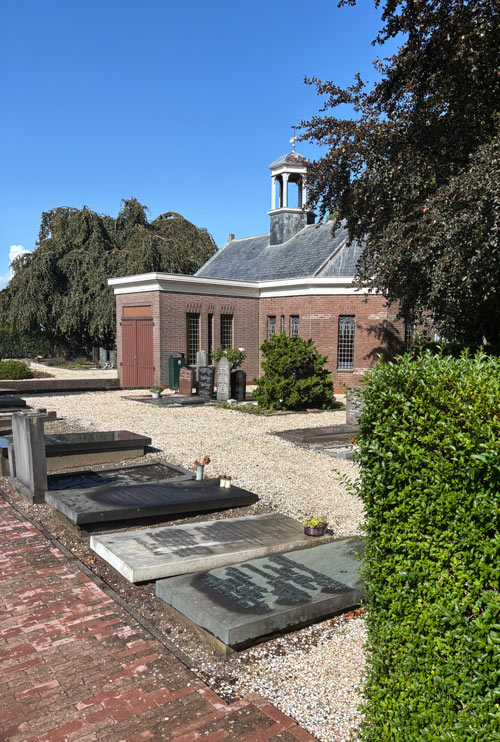 algemene-begraafplaats-woubrugge-kapel-keuzenkamp-marcelis